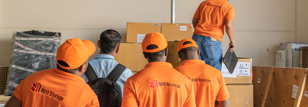 800 storage workers